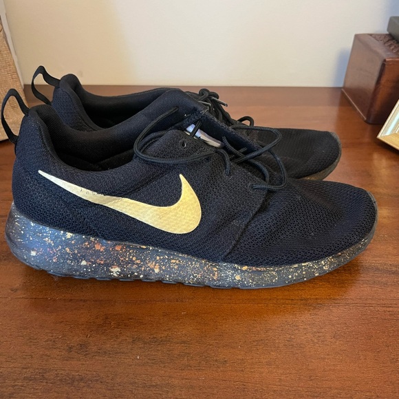 Custom nike Roshe One running shoes - Picture 2 of 3